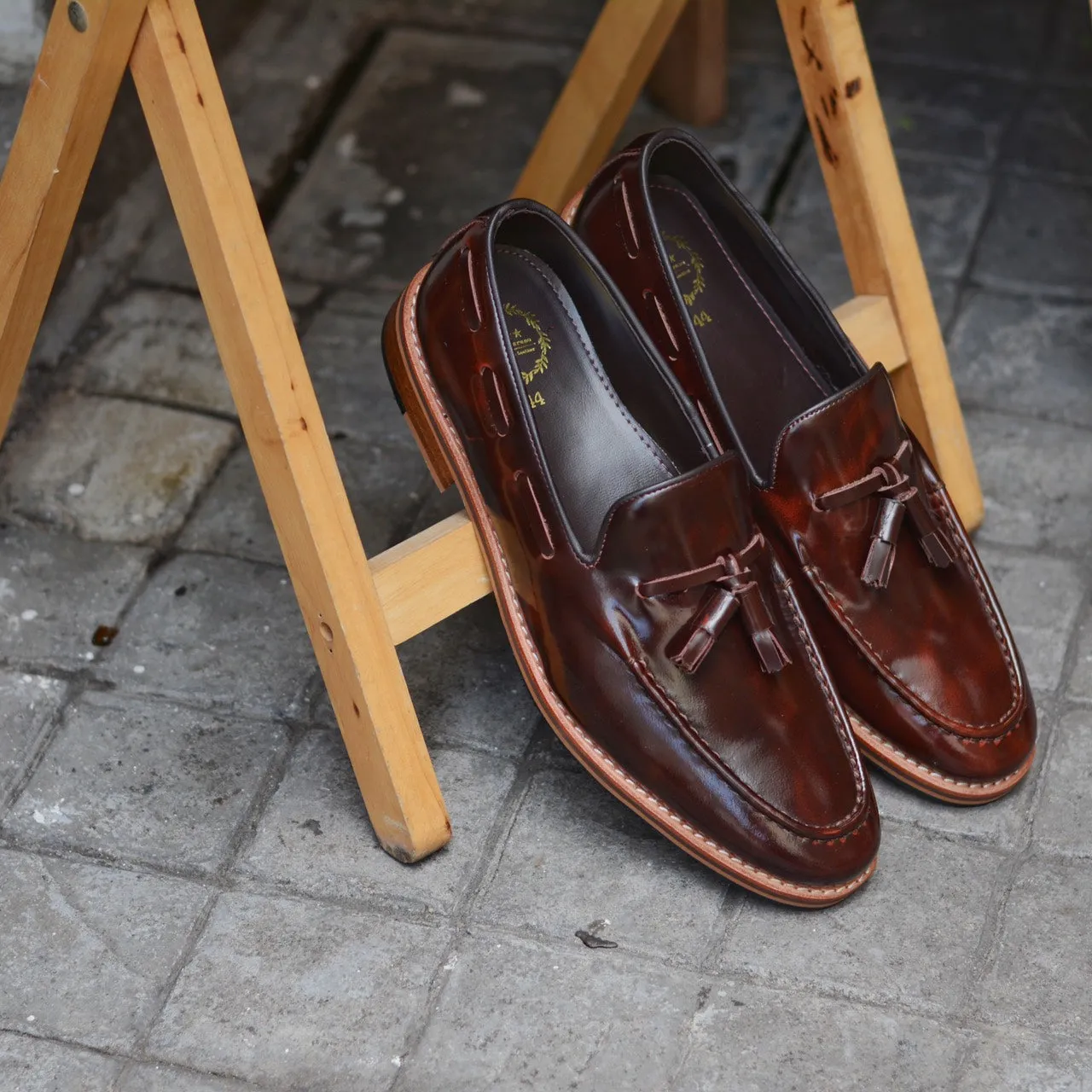 503 Tassel Loafer Burgundy - Wooden Soles