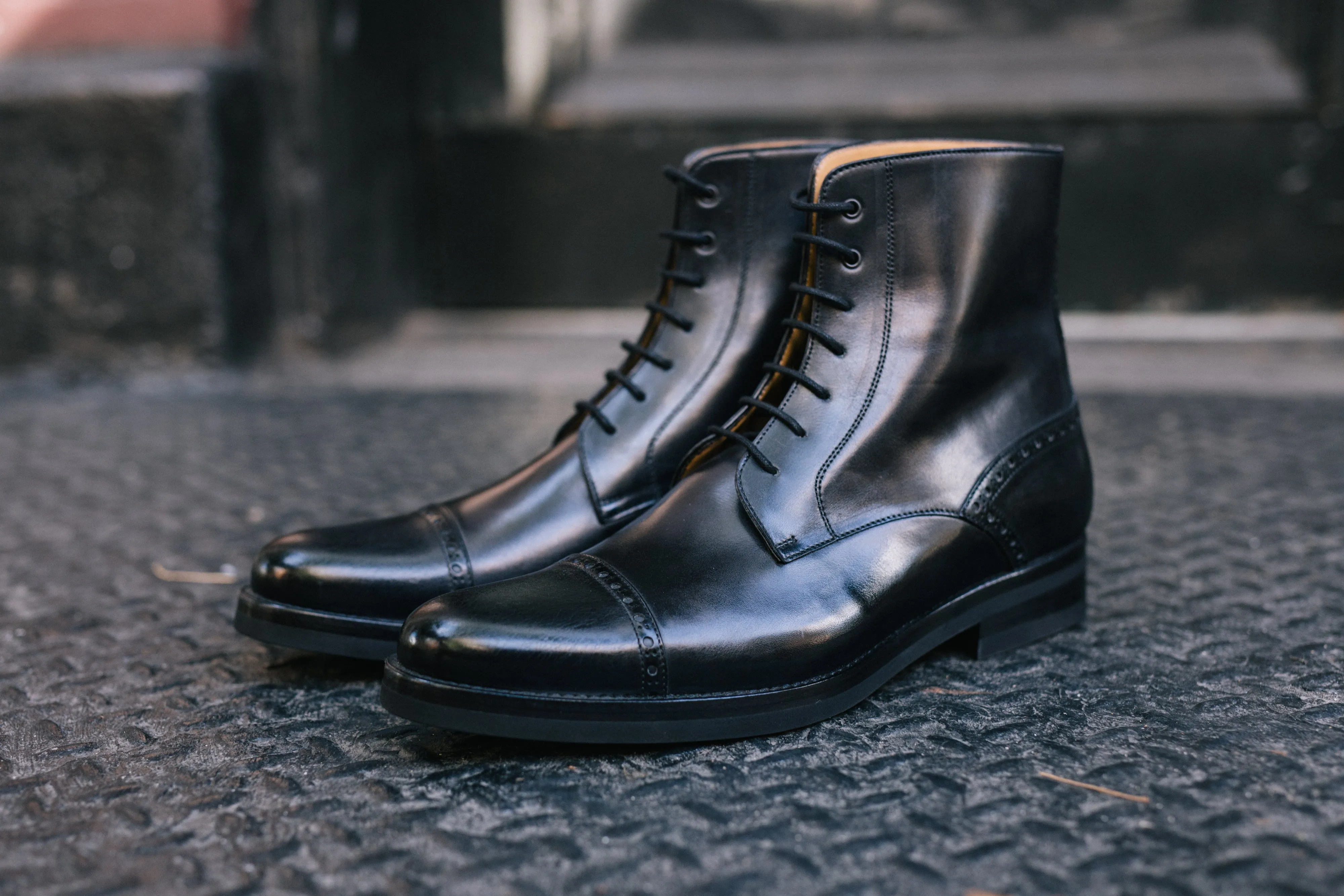 The Presley Lace-Up Boot - Nero - Rubber Sole